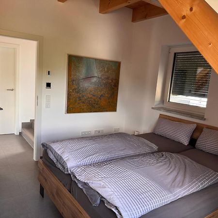Moderne Ferienunterkunft/Wohnung Burgthann Esterno foto