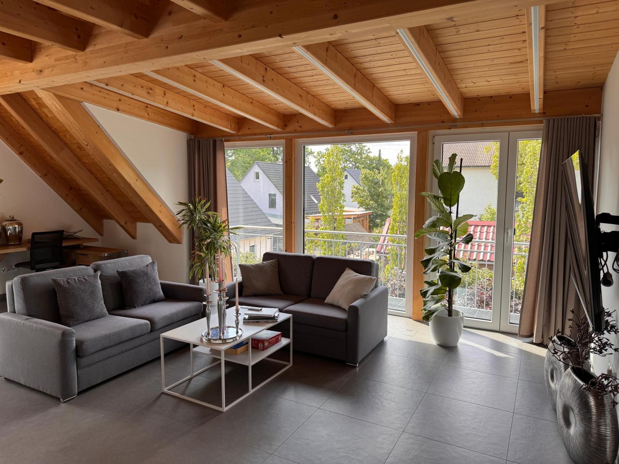 Moderne Ferienunterkunft/Wohnung Burgthann Esterno foto