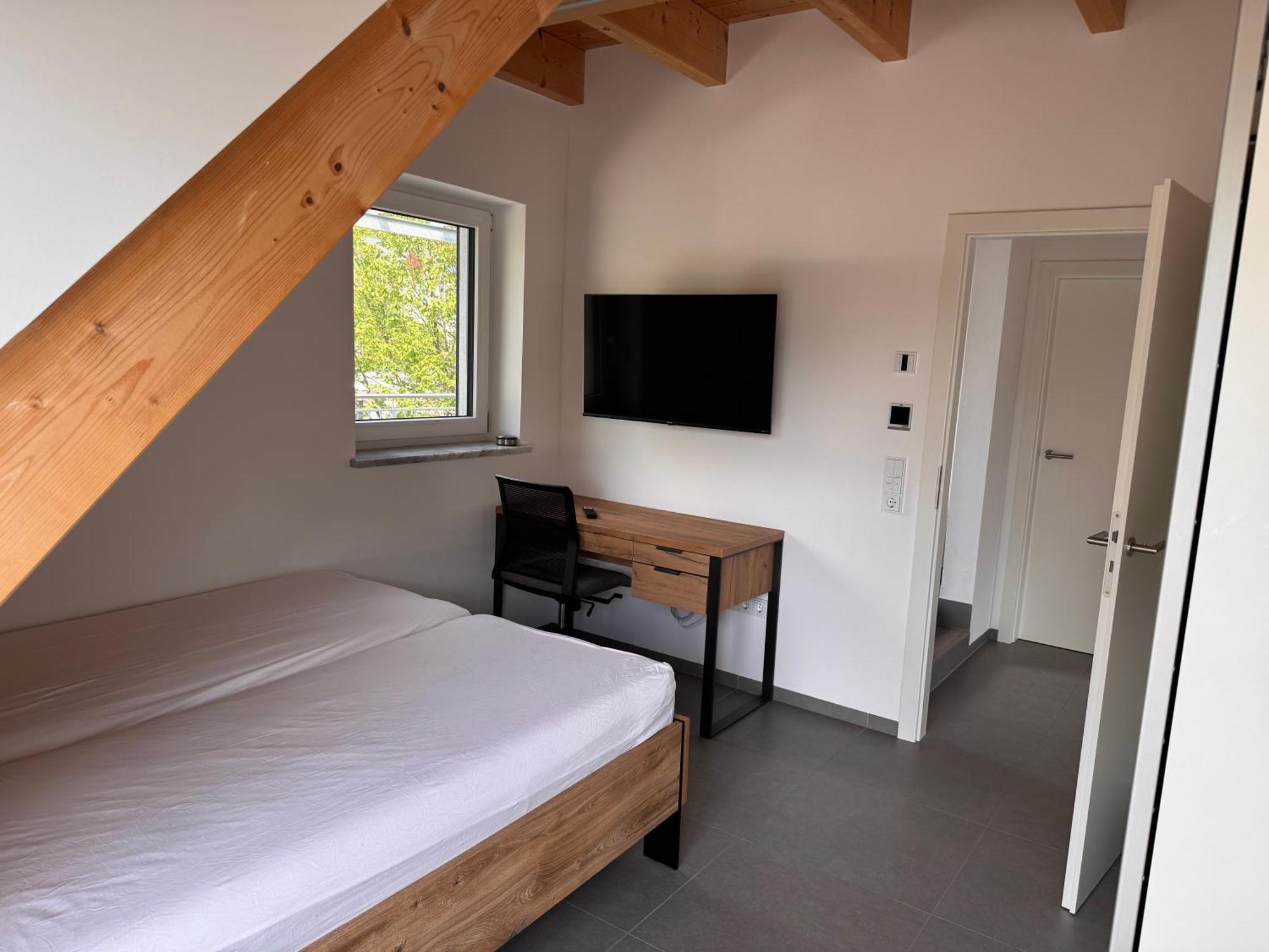 Moderne Ferienunterkunft/Wohnung Burgthann Esterno foto