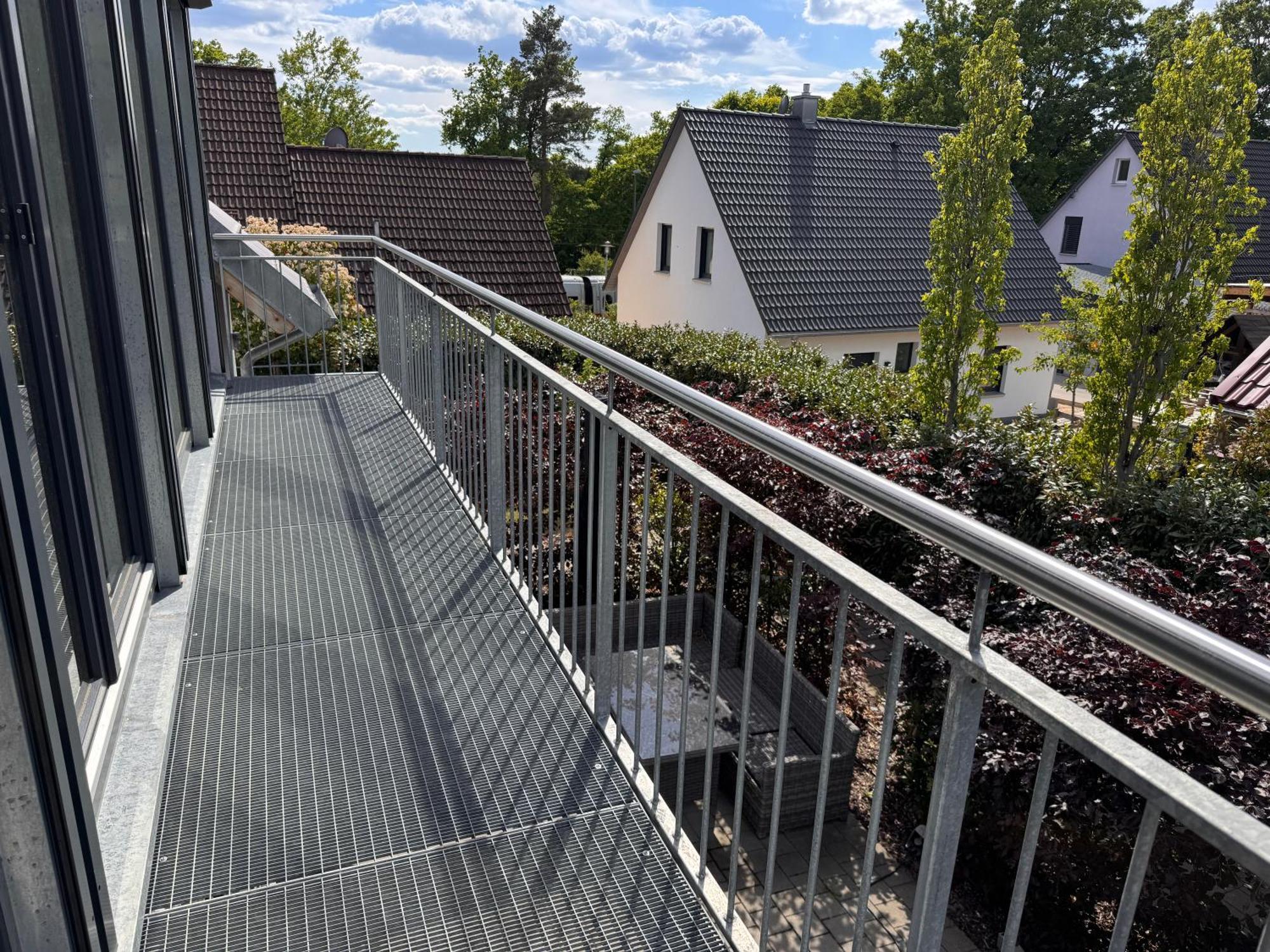Moderne Ferienunterkunft/Wohnung Burgthann Esterno foto